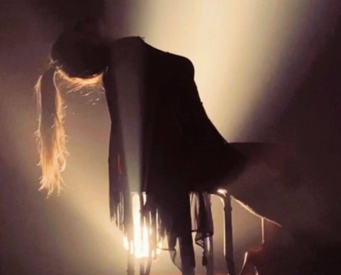 Atriz Renata Brás em monologo A ciumenta